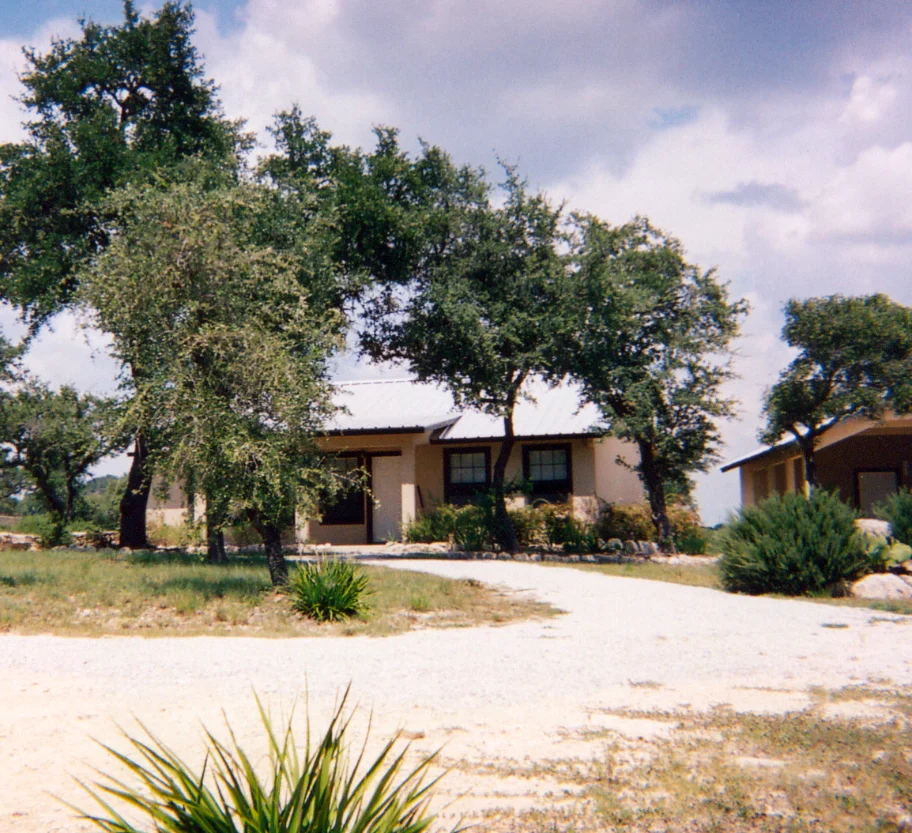 exterior of Paniolo Ranch wedding venue and lodging